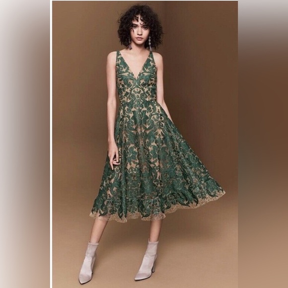 Dress the Population Dresses & Skirts - Dress The Population Green Lace Dress sz S